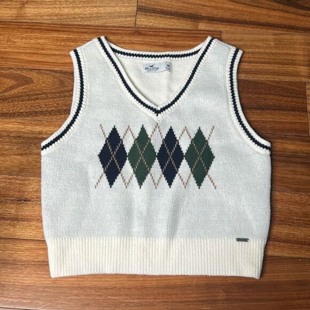 Hollister crop pulloverโ sweater vest preppy layering school girl